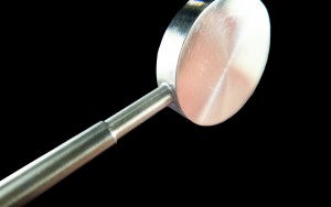 laser-welding-petri-dish-close-up